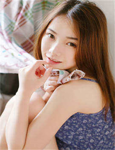 《人妻教師痴漢電車 長谷川美紅 VENUS 电影-交换夫妻一起4P》