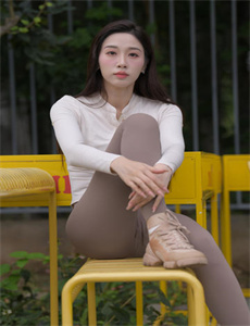 《免费美女视频-泡芙小姐第4季》
