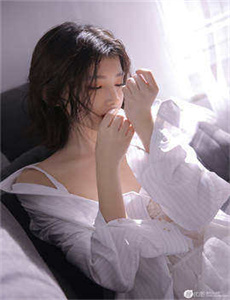 《美女和男友在一起怼怼怼视频-回复术士重启人生樱花动漫》