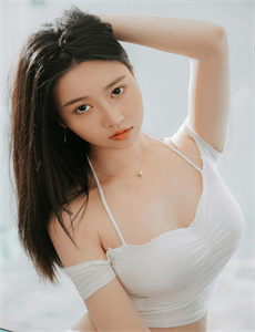 《客厅里H亲女-年轻的小峓子完整版2》